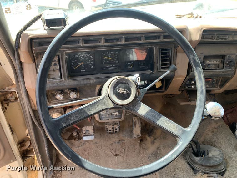 image for item DM7838 1986 Ford FT8000 dump truck