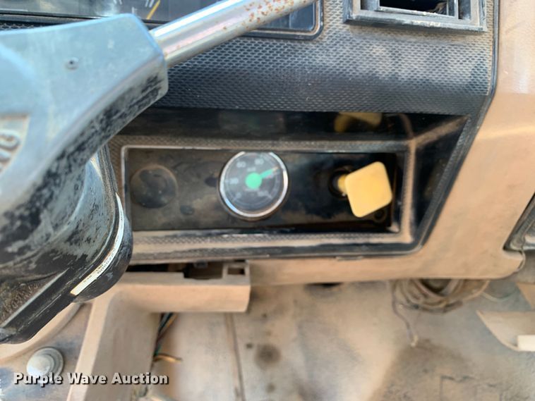 image for item DM7838 1986 Ford FT8000 dump truck