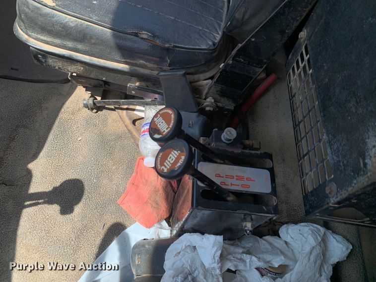 image for item DM7838 1986 Ford FT8000 dump truck