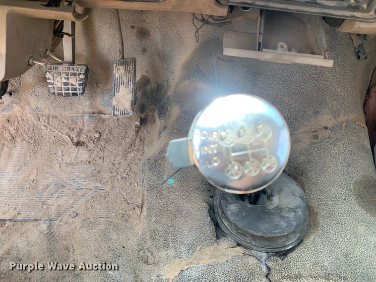 image for item DM7838 1986 Ford FT8000 dump truck