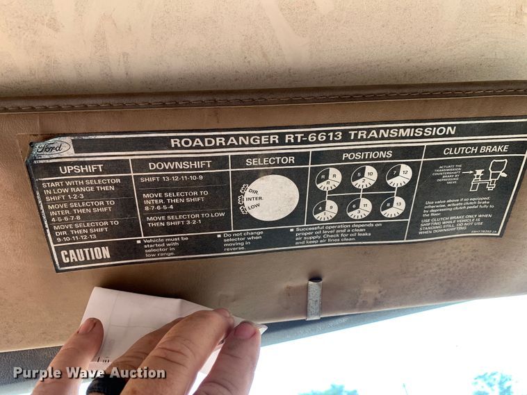 image for item DM7838 1986 Ford FT8000 dump truck