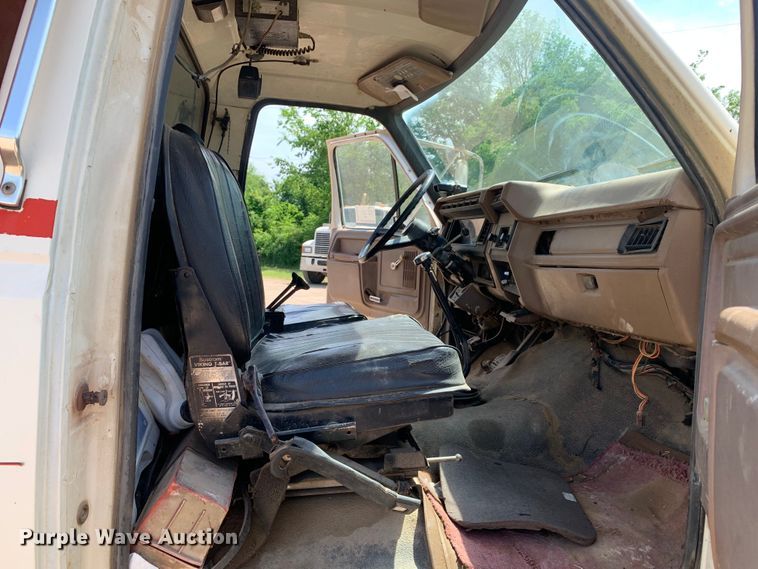 image for item DM7838 1986 Ford FT8000 dump truck