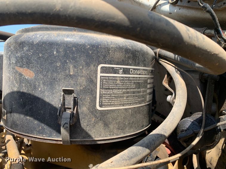 image for item DM7838 1986 Ford FT8000 dump truck