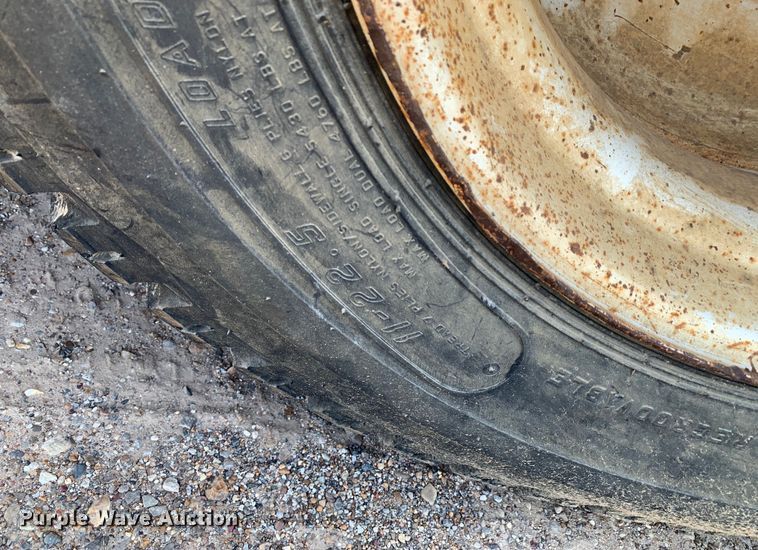 image for item DM7838 1986 Ford FT8000 dump truck