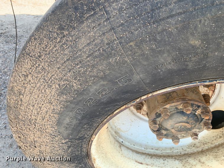 image for item DM7838 1986 Ford FT8000 dump truck