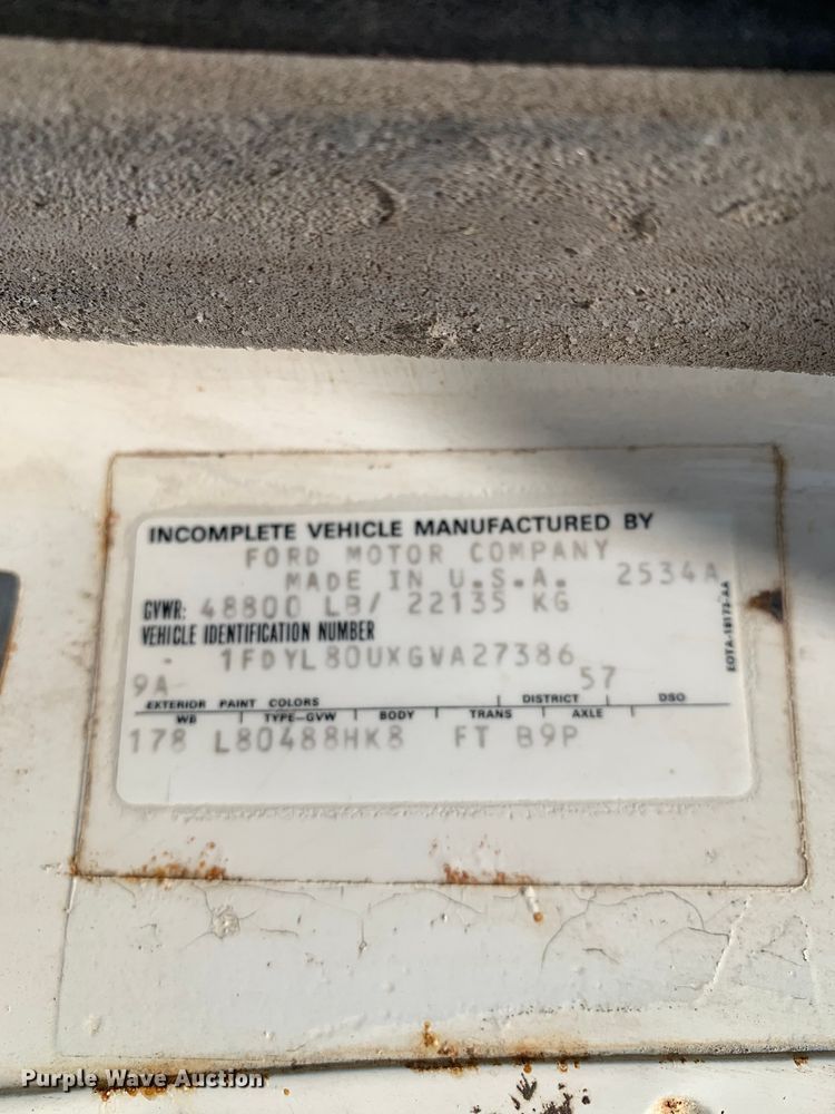 image for item DM7838 1986 Ford FT8000 dump truck