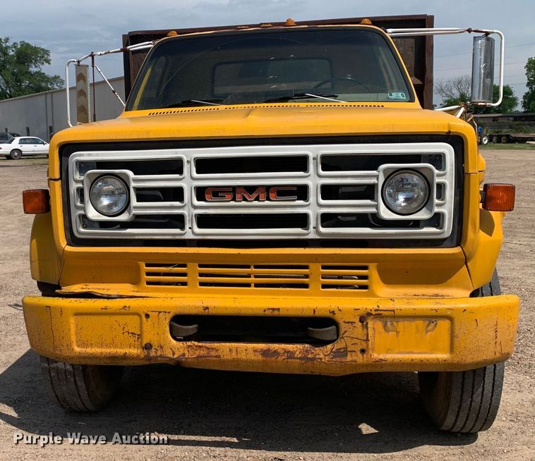image for item DM7839 1986 GMC C6000 dump truck