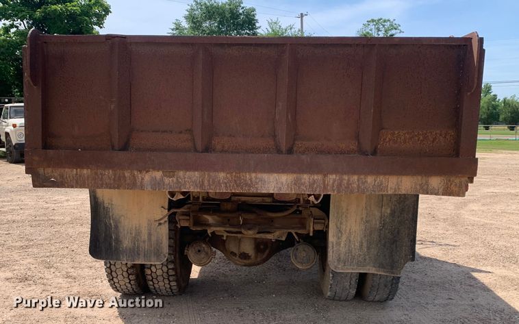 image for item DM7839 1986 GMC C6000 dump truck