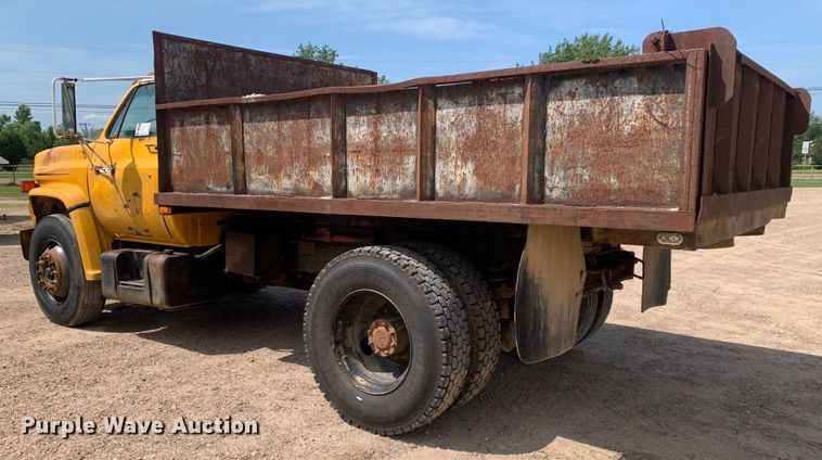 image for item DM7839 1986 GMC C6000 dump truck
