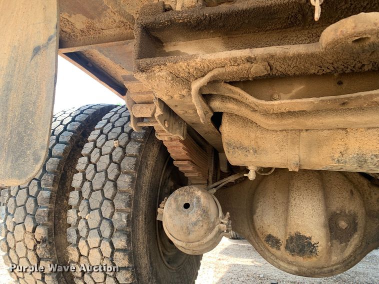 image for item DM7839 1986 GMC C6000 dump truck