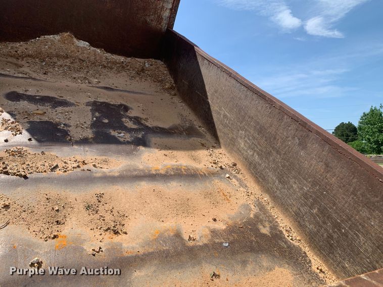 image for item DM7839 1986 GMC C6000 dump truck