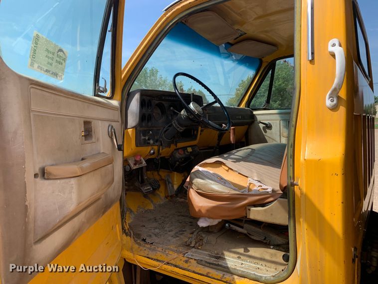 image for item DM7839 1986 GMC C6000 dump truck