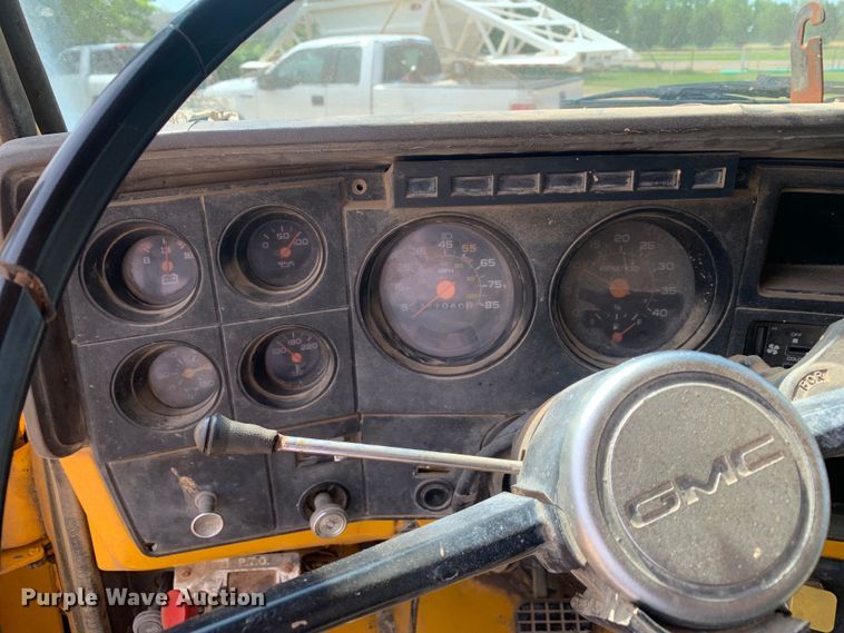 image for item DM7839 1986 GMC C6000 dump truck
