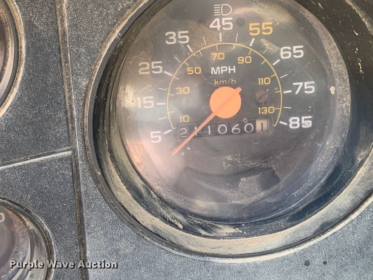 image for item DM7839 1986 GMC C6000 dump truck