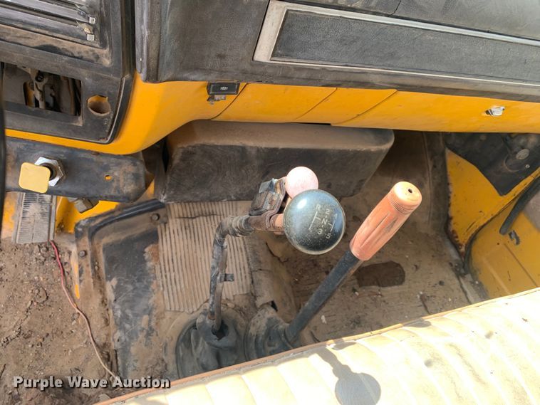 image for item DM7839 1986 GMC C6000 dump truck