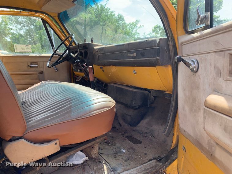 image for item DM7839 1986 GMC C6000 dump truck