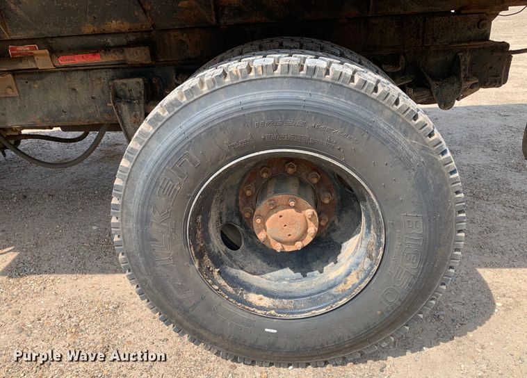 image for item DM7839 1986 GMC C6000 dump truck