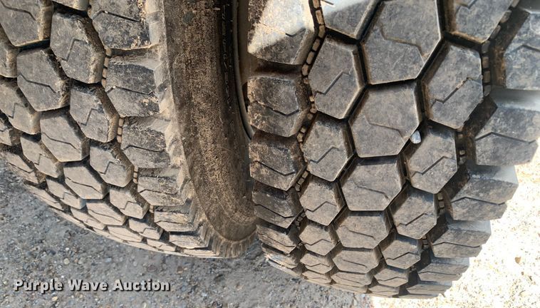 image for item DM7839 1986 GMC C6000 dump truck