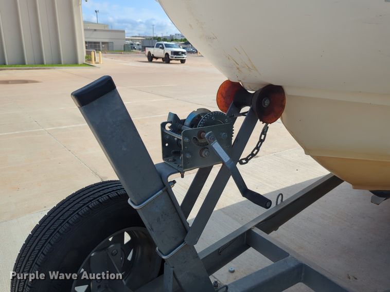 image for item DN3854 2003 Boston Whaler boat