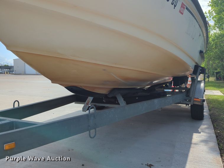 image for item DN3854 2003 Boston Whaler boat