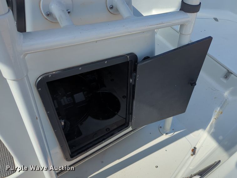 image for item DN3854 2003 Boston Whaler boat