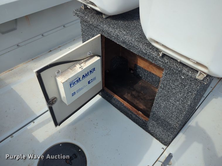 image for item DN3854 2003 Boston Whaler boat
