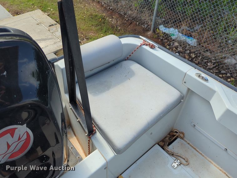 image for item DN3854 2003 Boston Whaler boat