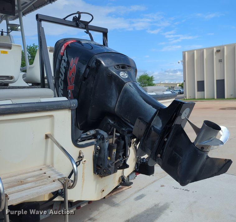 image for item DN3854 2003 Boston Whaler boat