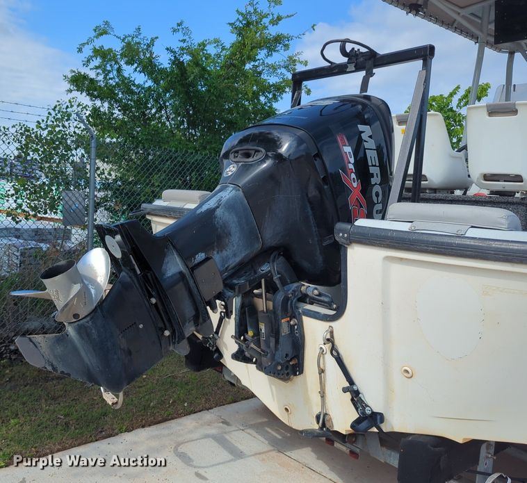 image for item DN3854 2003 Boston Whaler boat