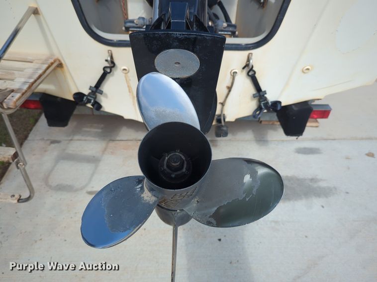 image for item DN3854 2003 Boston Whaler boat