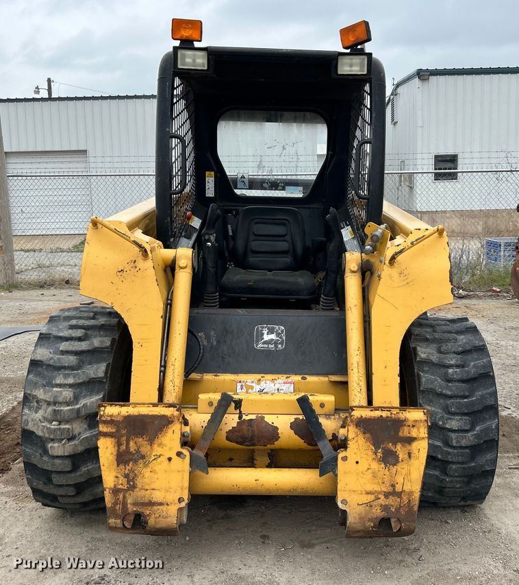 image for item DO1103 2001 John Deere 250 skid steer loader
