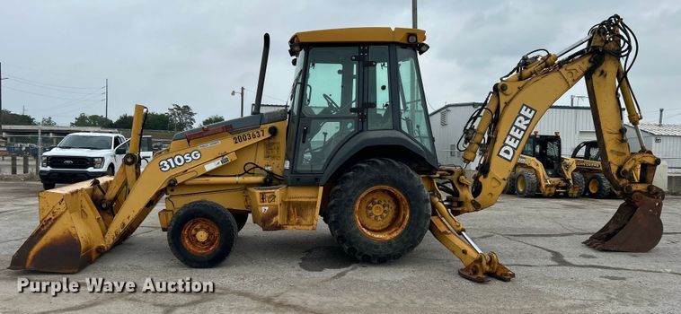 image for item DO1104 2003 John Deere 310SG backhoe