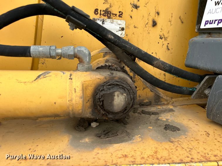 image for item DO1104 2003 John Deere 310SG backhoe