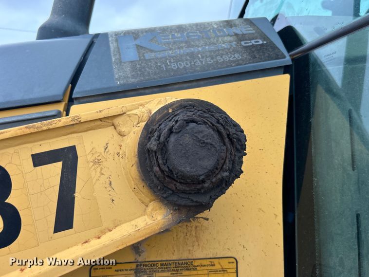 image for item DO1104 2003 John Deere 310SG backhoe