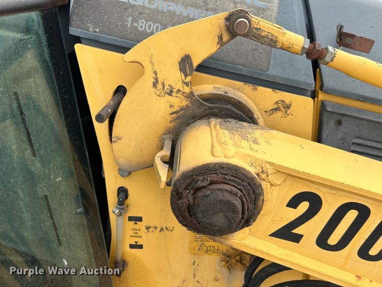 image for item DO1104 2003 John Deere 310SG backhoe