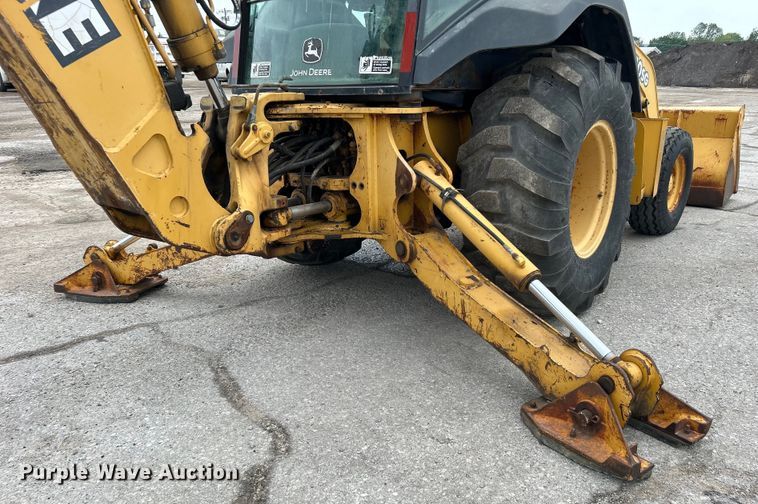 image for item DO1104 2003 John Deere 310SG backhoe