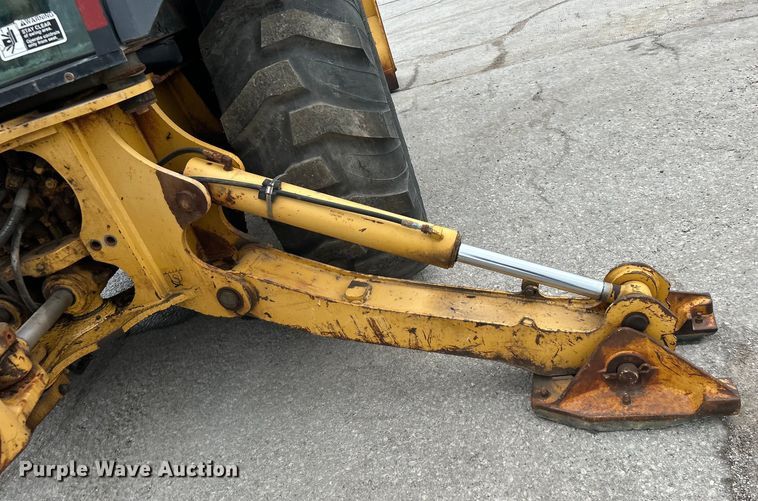 image for item DO1104 2003 John Deere 310SG backhoe
