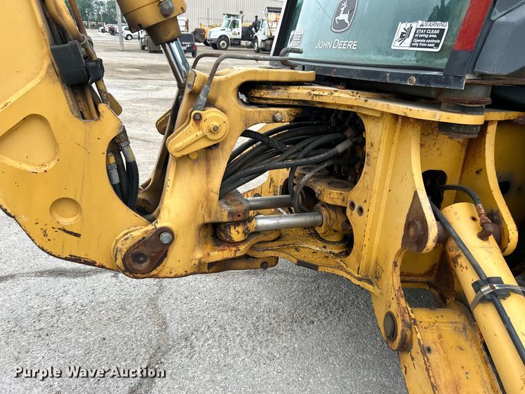 image for item DO1104 2003 John Deere 310SG backhoe