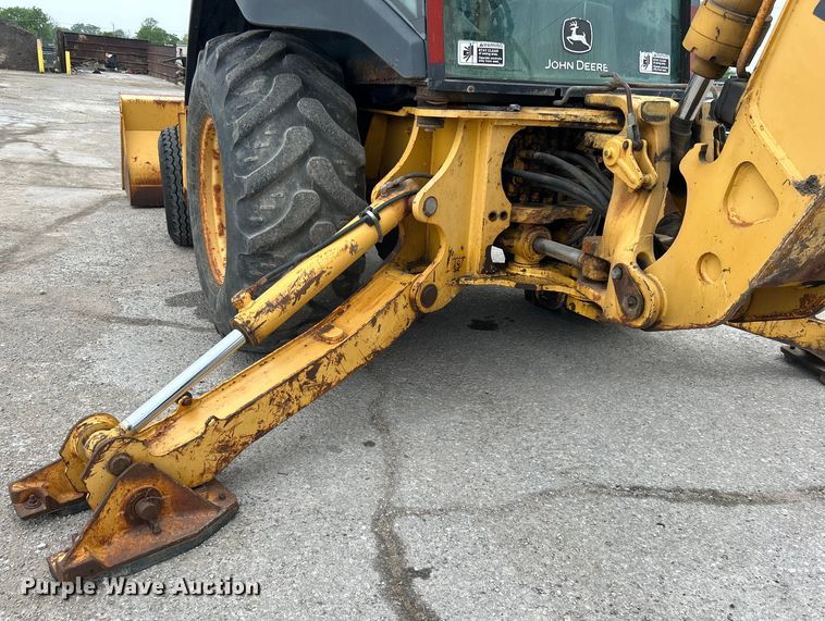 image for item DO1104 2003 John Deere 310SG backhoe