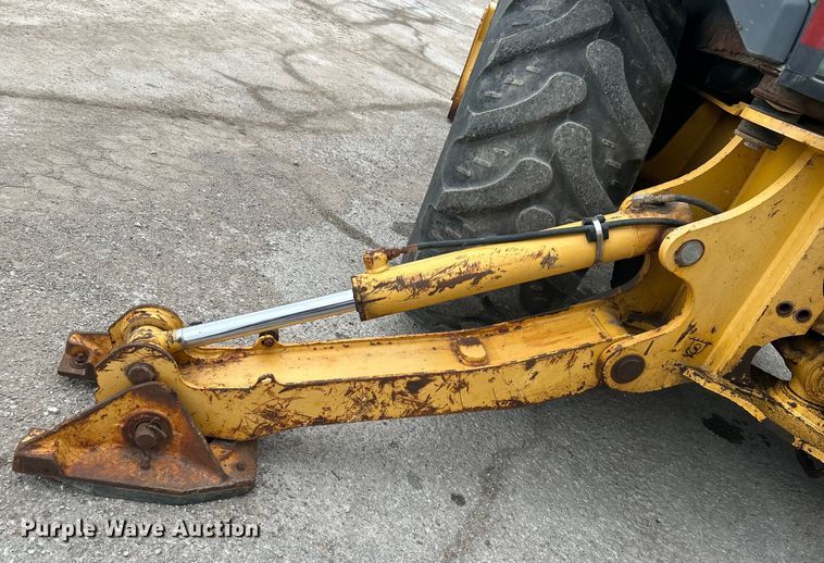 image for item DO1104 2003 John Deere 310SG backhoe