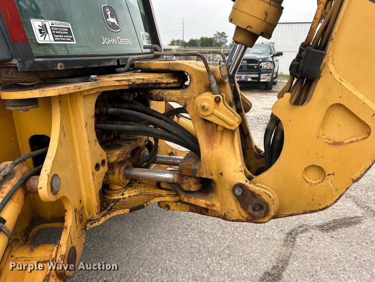 image for item DO1104 2003 John Deere 310SG backhoe