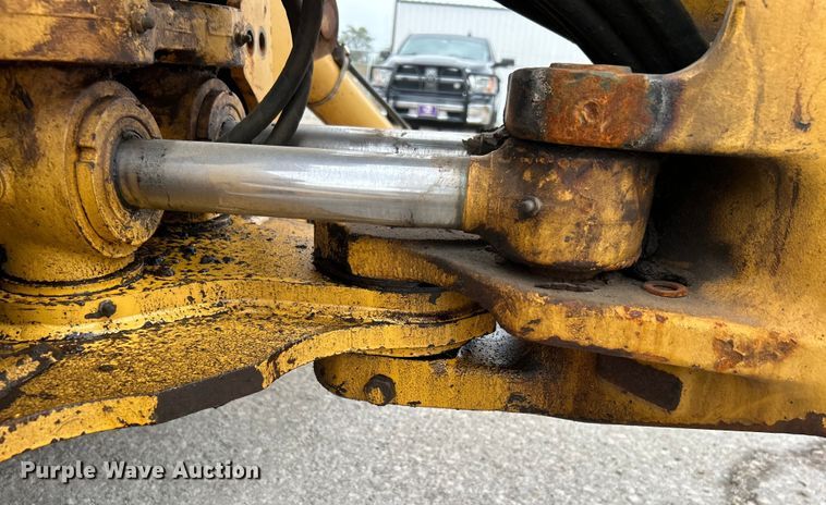 image for item DO1104 2003 John Deere 310SG backhoe