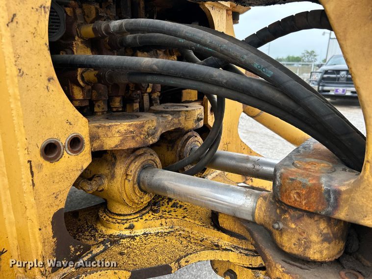 image for item DO1104 2003 John Deere 310SG backhoe