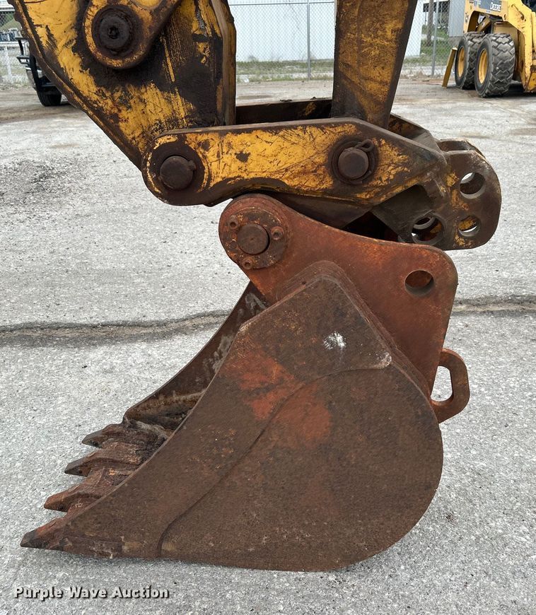 image for item DO1104 2003 John Deere 310SG backhoe