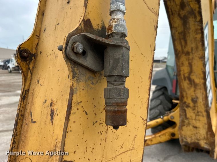 image for item DO1104 2003 John Deere 310SG backhoe