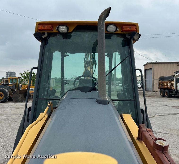 image for item DO1104 2003 John Deere 310SG backhoe