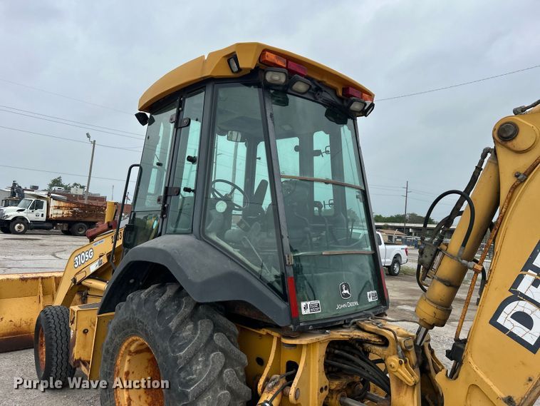 image for item DO1104 2003 John Deere 310SG backhoe