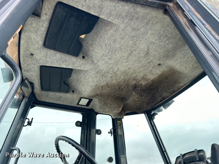 image for item DO1104 2003 John Deere 310SG backhoe