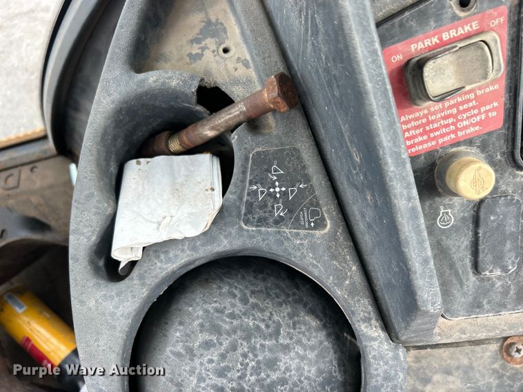 image for item DO1104 2003 John Deere 310SG backhoe