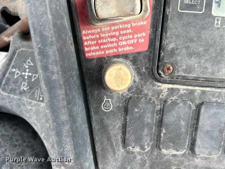 image for item DO1104 2003 John Deere 310SG backhoe